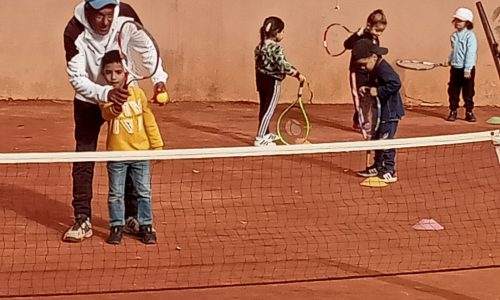 Première séance de tennis en PS/MS